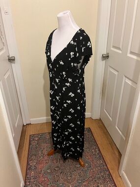 GAP Black Maxi Dress with White Floral Print